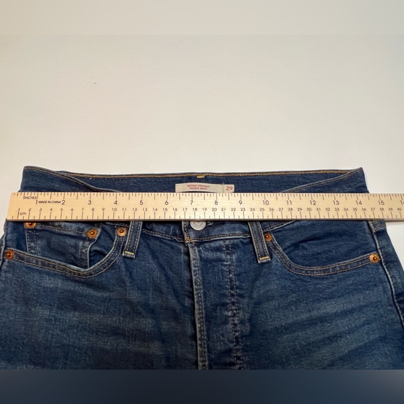 Levi's Wedgie Straight Leg Button Fly Blue Denim Jeans Women’s Size 29 - Picture 2 of 13